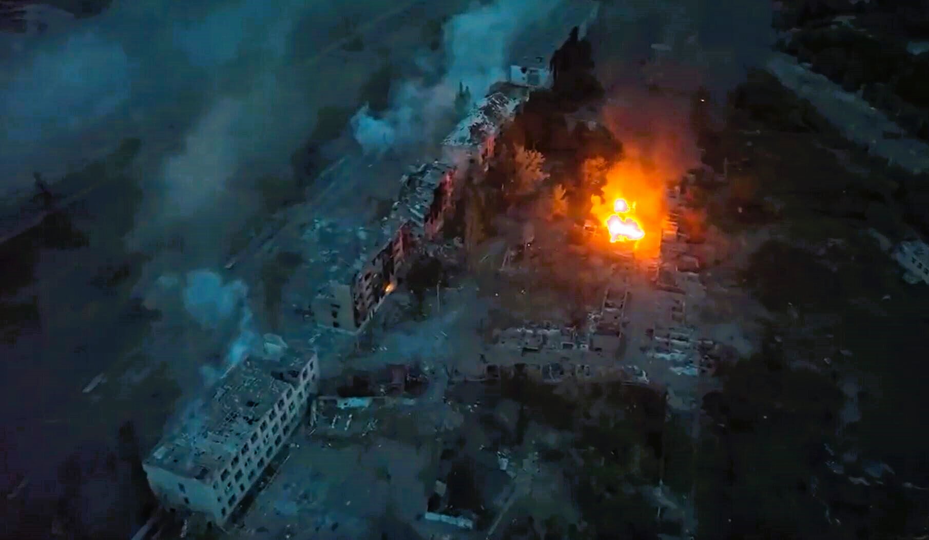 Bachmut wird Putins Stalingrad! Die ukrainische Kleinstadt wird zum russischen Massengrab - Kämpfe toben noch!