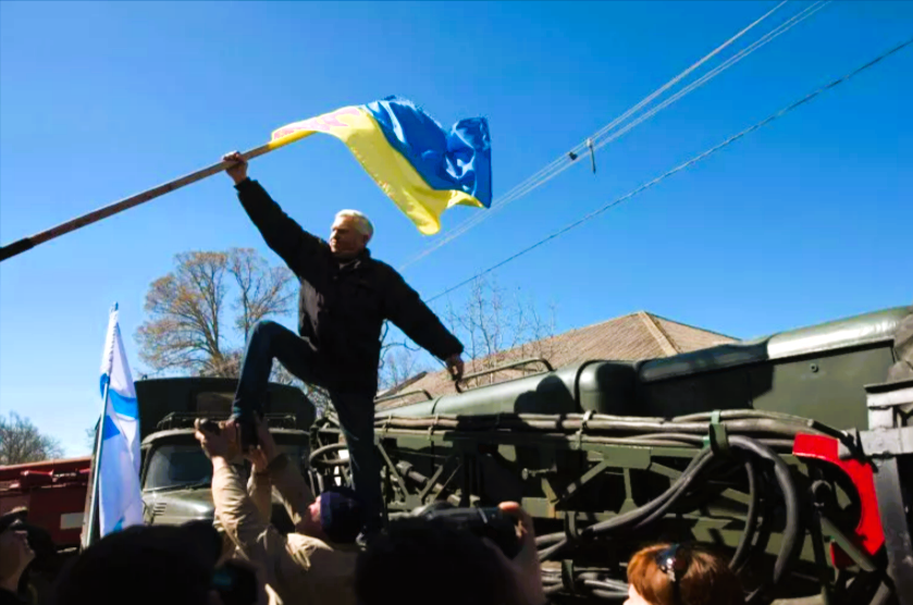 Ukraine hisst die Fahne auf der Krim! Erfolgreiche Geheimoperation der Ukrainer blamiert Putin!