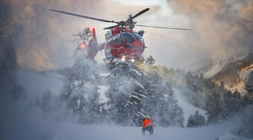 Drama auf der Skipiste! Privathelikopter stürzt ab – Millionär tot, Skifahrer in Lebensgefahr