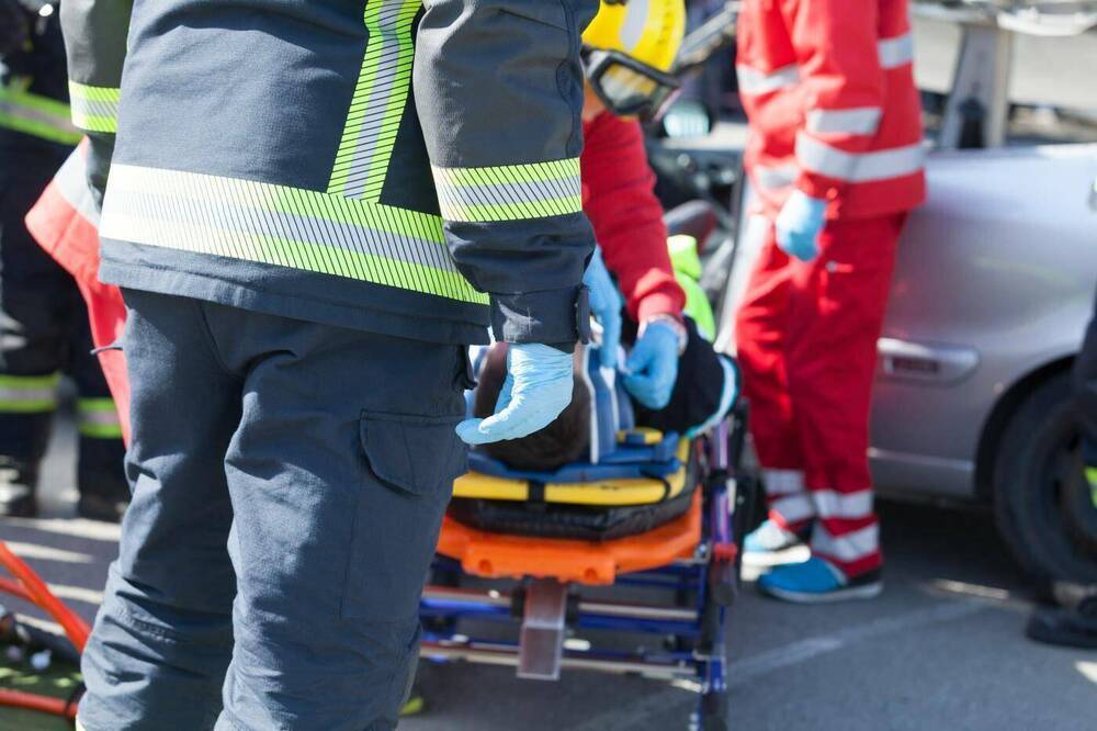 Mutter springt mit 3-jährigem Sohn von Brücke in den Freitod! Selbstmord-Drama in Baden-Württemberg!