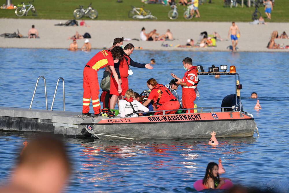 Zwei Kinder sterben beim Pfingstausflug - Tragödie an Baggersee - Rettungskräfte finden Leichen!