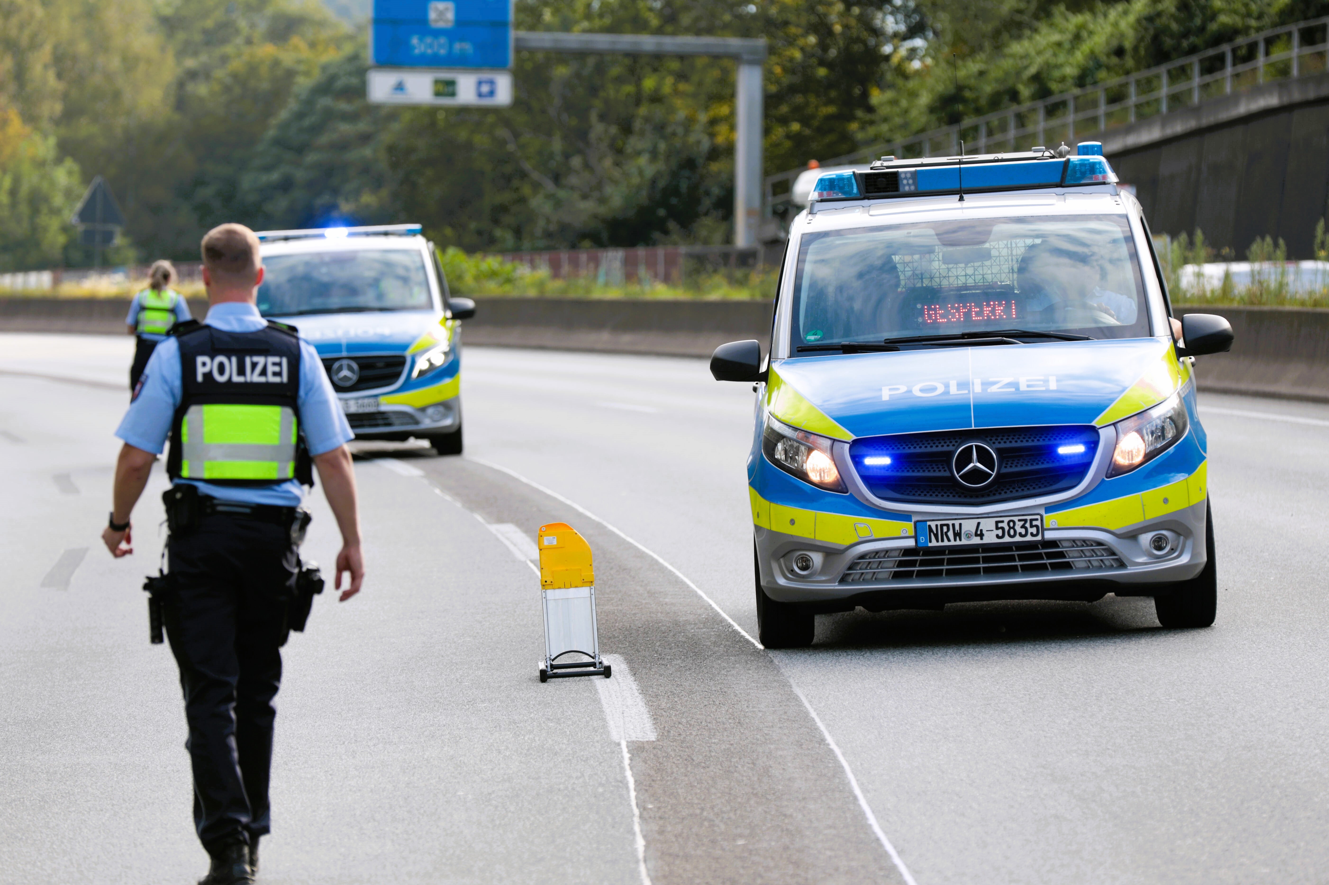 Vollsperrung! Verfolgungsjagd auf der Autobahn - Festnahme nach irrer Aktion