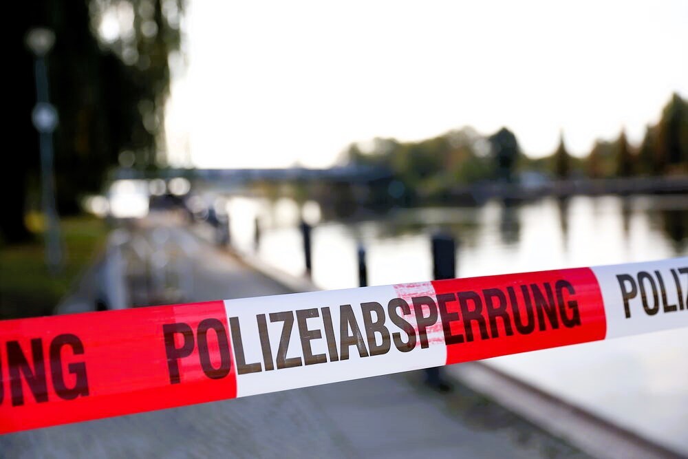 Einbrecher stürzt von Baugerüst - tot! Er floh vor der Polizei